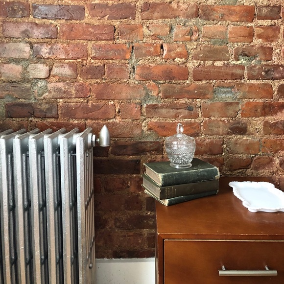 Vintage Milk Glass Tray / Rolling Tray - Picture 2 of 4